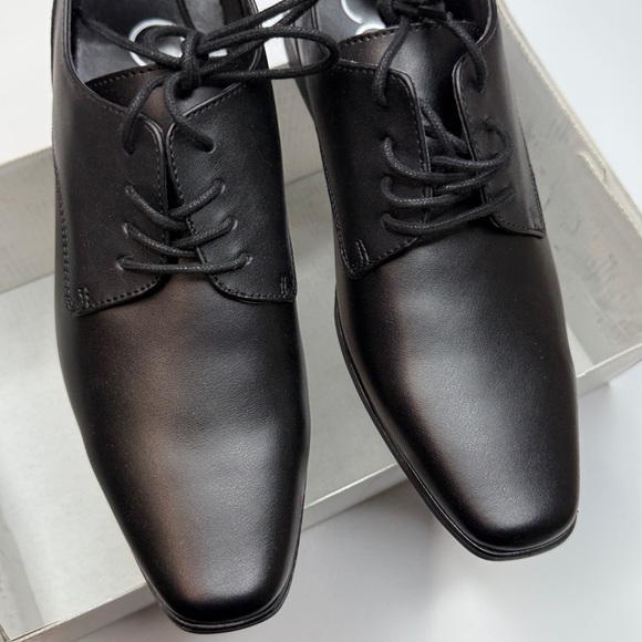 Calvin Klein Men\'s Brodie Lace-Up Dress Oxford- Size 7.5M